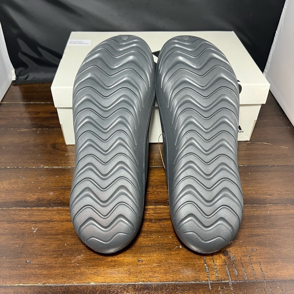 New IN BOX ADIDAS ADICANE CLOGS - Picture 5 of 6